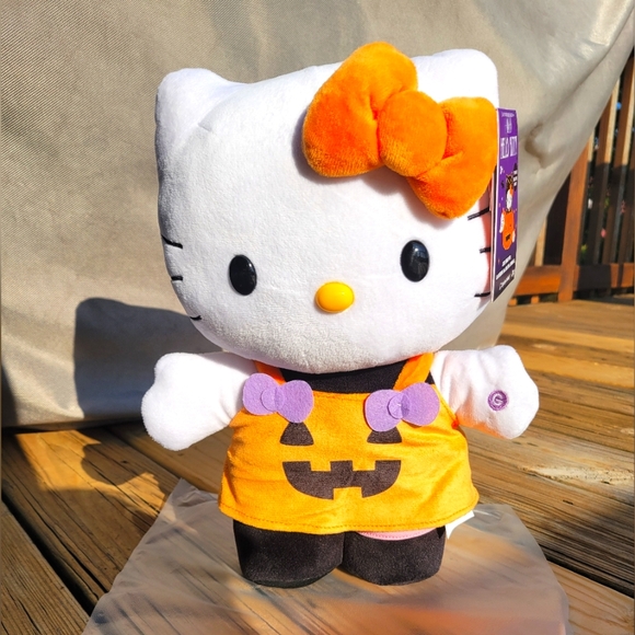NEW Halloween 2024 Pumpkin Hello Kitty Side Stepper - Picture 3 of 5